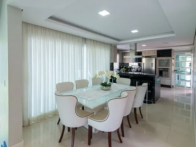 Sobrado com 330m² 3 quartos e 3 banheiros, à venda, no bairro Operária em Londrina