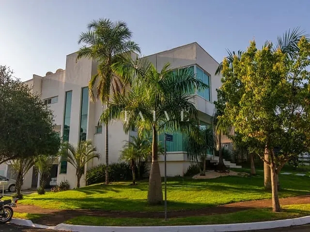 Sobrado com 330m² 3 quartos e 3 banheiros, à venda, no bairro Operária em Londrina