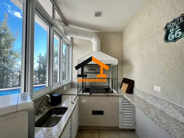Sobrado com 454m² 4 quartos e 6 banheiros, à venda, no bairro Tanquinho em Santana de Parnaíba