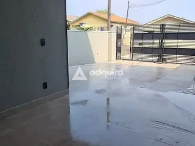 Sobrado 3 quartos e 4 banheiros, à venda, no bairro Ronda em Ponta Grossa