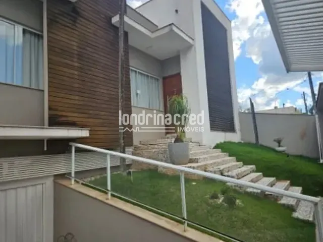 Sobrado 4 quartos e 6 banheiros, à venda, no bairro Jardim Caviúna em Rolândia