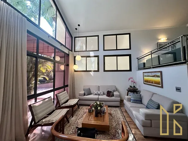 Sobrado com 555m² 3 quartos e 6 banheiros, à venda, no bairro Gleba Fazenda Palhano em Londrina
