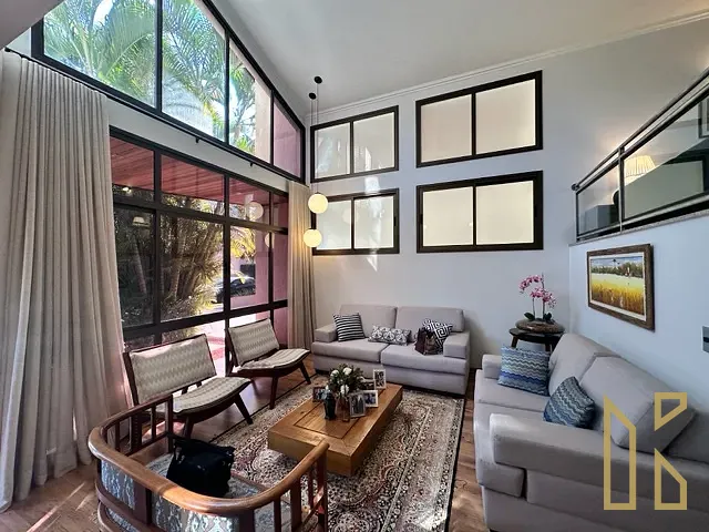 Sobrado com 555m² 3 quartos e 6 banheiros, à venda, no bairro Gleba Fazenda Palhano em Londrina
