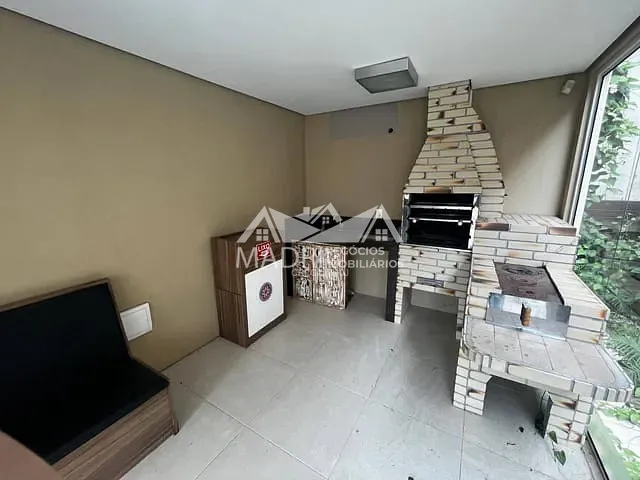 Sobrado com 300m² 3 quartos e 2 banheiros, para alugar, no bairro São Sebastião em Palhoça