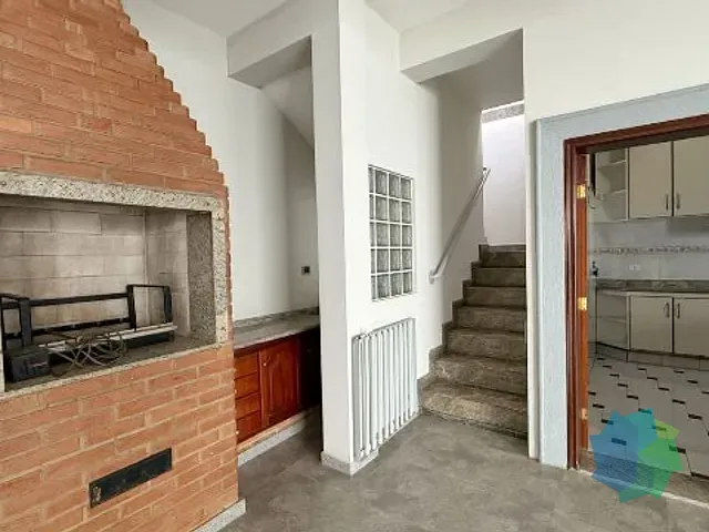 Sobrado com 387m² 5 quartos e 3 banheiros, à venda ou para alugar, no bairro Aqui Se Vive em Indaiatuba