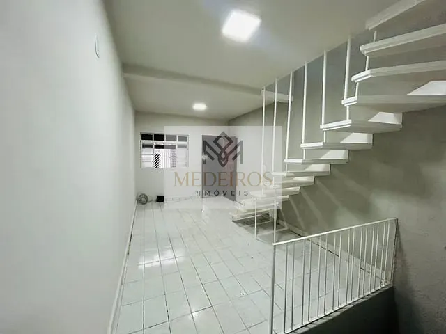 Sobrado 4 quartos e 2 banheiros, à venda, no bairro Planalto em São Bernardo do Campo