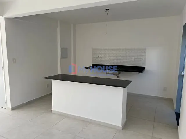 Sobrado com 172m² 3 quartos e 2 banheiros, à venda, no bairro Olivença em Ilhéus