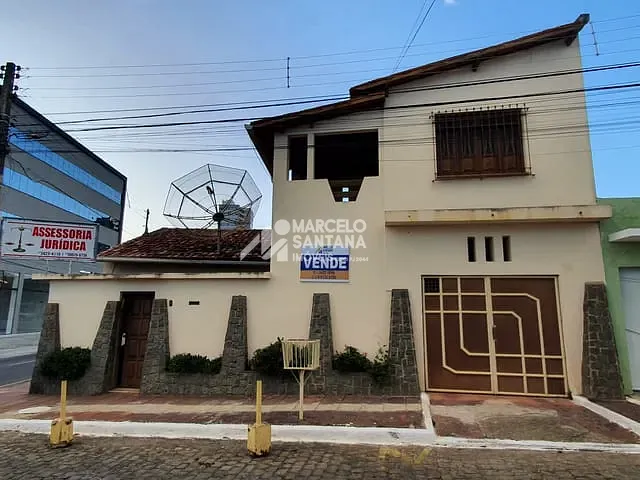 Sobrado com 192m² 4 quartos e 1 banheiro, à venda, no bairro Recreio em Vitória da Conquista