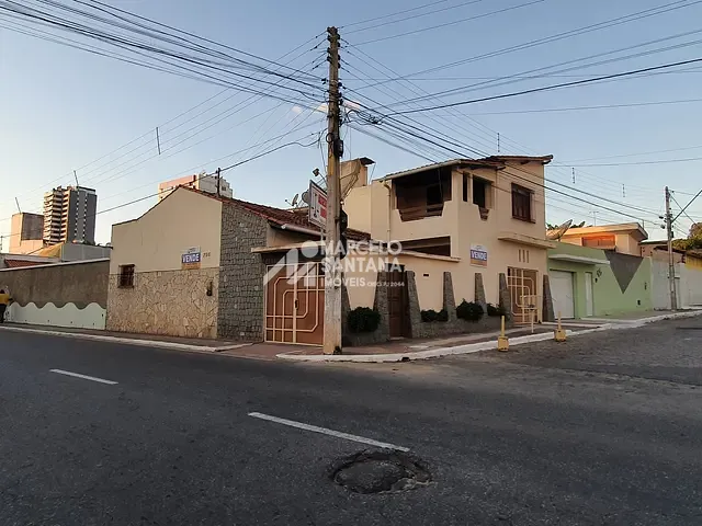 Sobrado com 192m² 4 quartos e 1 banheiro, à venda, no bairro Recreio em Vitória da Conquista