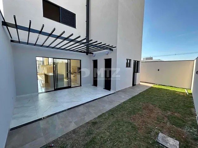 Sobrado com 250m² 3 quartos e 3 banheiros, à venda, no bairro Condomínio Reserva Central Parque em Botucatu