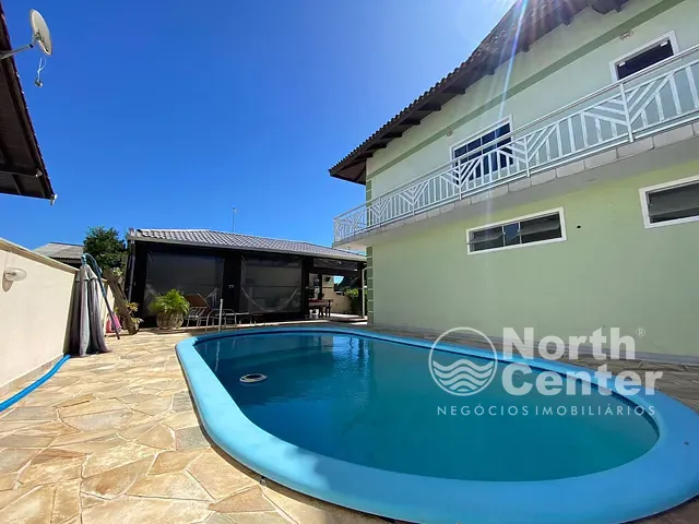 Sobrado com 576m² 3 quartos e 3 banheiros, à venda, no bairro CENTRO em Balneário Barra do Sul