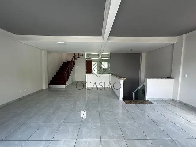 Sobrado 3 quartos e 3 banheiros, à venda, no bairro Praia dos Amores em Balneário Camboriú
