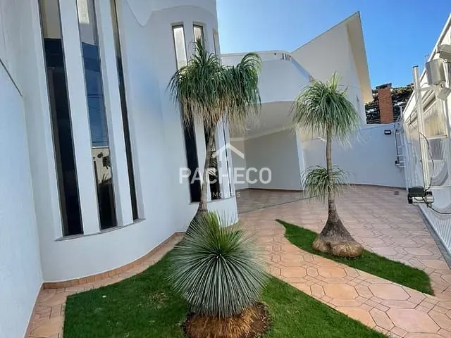 Sobrado com 313m² 4 quartos e 3 banheiros, à venda, no bairro Jardim Alfa em Santa Bárbara d'Oeste