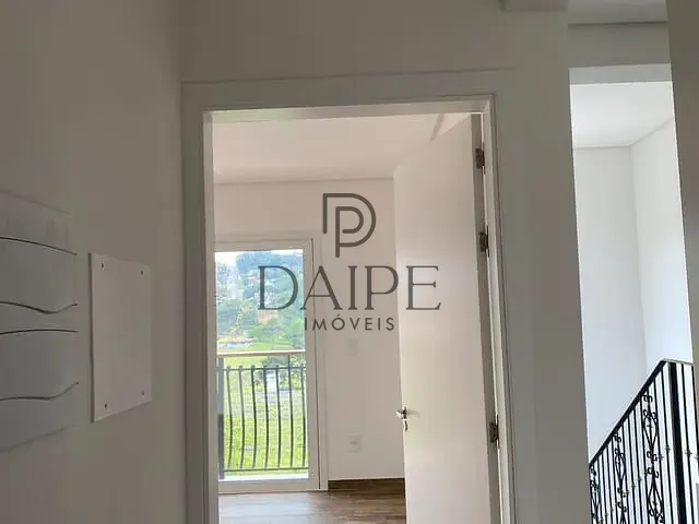 Sobrado com 300m² 4 quartos e 5 banheiros, à venda, no bairro Vila Prinstrop em Gramado