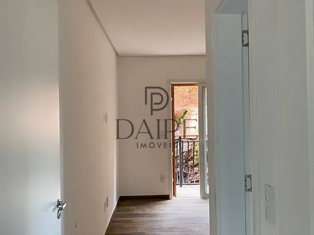 Sobrado com 300m² 4 quartos e 5 banheiros, à venda, no bairro Vila Prinstrop em Gramado
