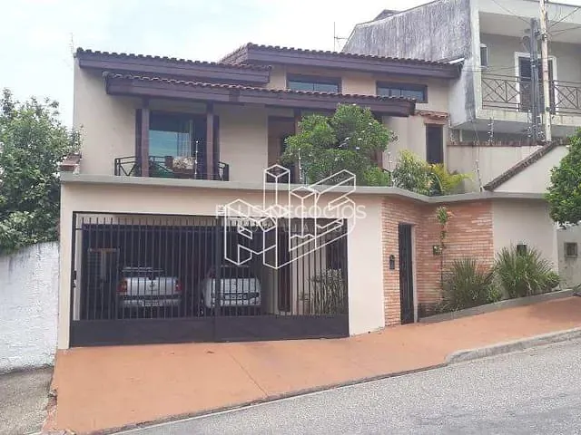 Casa com 285m² 3 quartos e 4 banheiros, à venda, no bairro Jardim Gutierres em Sorocaba
