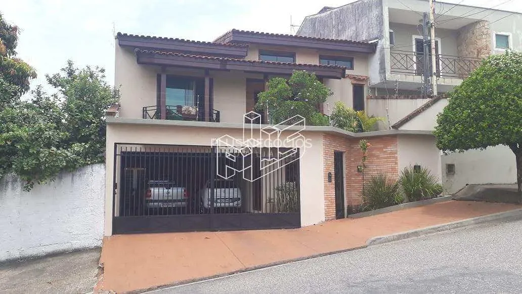 Casa, 3 quartos, 285 m² - Foto 1