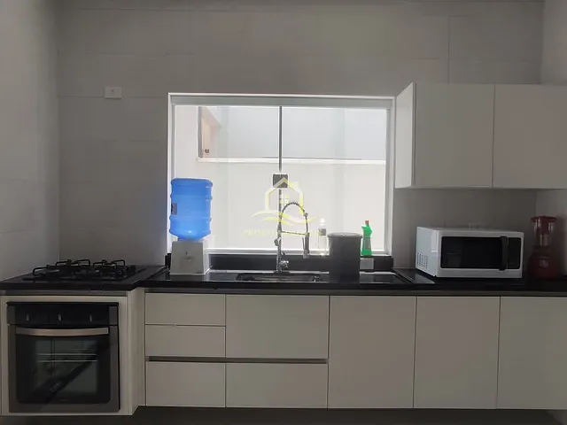 Sobrado com 252m² 4 quartos e 5 banheiros, à venda, no bairro Morada da Praia em Bertioga