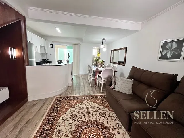 Sobrado com 86m² 2 quartos e 2 banheiros, à venda, no bairro Centro em Camboriú