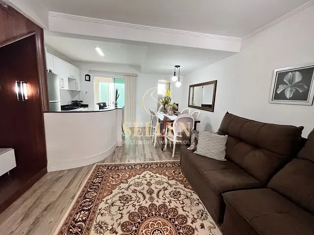 Sobrado com 86m² 2 quartos e 2 banheiros, à venda, no bairro Centro em Camboriú