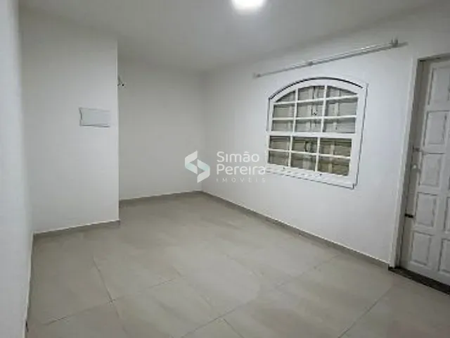 Sobrado 1 quarto e 1 banheiro, à venda, no bairro São Cristóvão em Cabo Frio