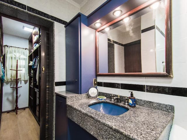 Sobrado 4 quartos e 4 banheiros, à venda, no bairro Planalto Paulista em São Paulo