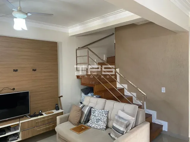 Sobrado com 175m² 3 quartos e 2 banheiros, à venda, no bairro Loteamento Fernando Camargo Nogueira em Taubaté