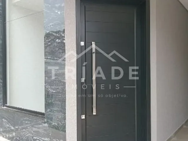 Sobrado com 175m² 2 quartos e 2 banheiros, à venda, no bairro Costeira  em Araucária