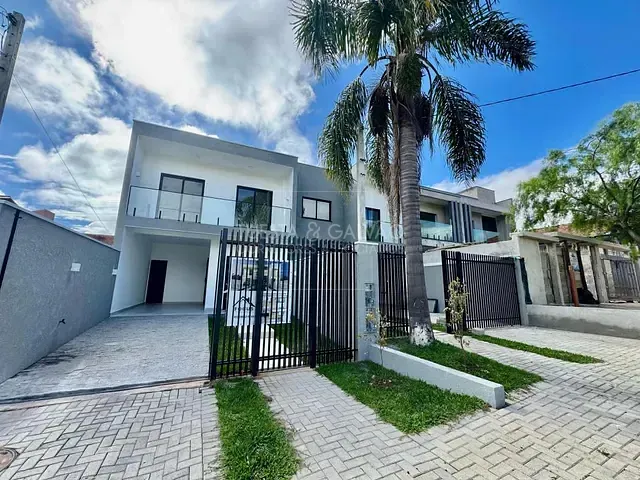 Sobrado com 135m² 3 quartos e 3 banheiros, à venda, no bairro Pioneiros em Fazenda Rio Grande