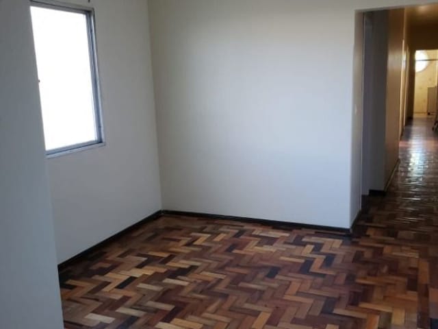 Casa com 522m² 6 quartos e 4 banheiros, à venda, no bairro Centro em Pelotas