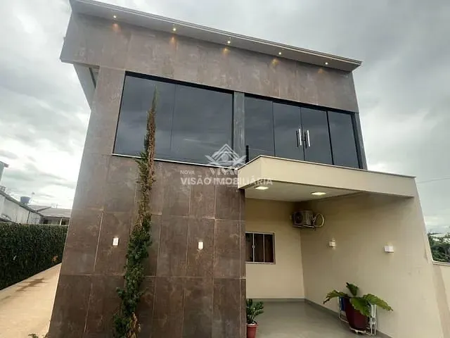 Sobrado com 400m² 3 quartos e 3 banheiros, à venda, no bairro Jardim Jacarandas em Sinop