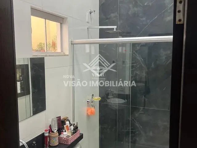 Sobrado com 400m² 3 quartos e 3 banheiros, à venda, no bairro Jardim Jacarandas em Sinop