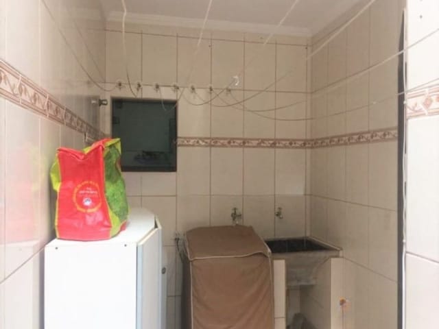 Sobrado com 240m² 3 quartos e 5 banheiros, à venda ou para alugar, no bairro Jardim Utinga em Santo André
