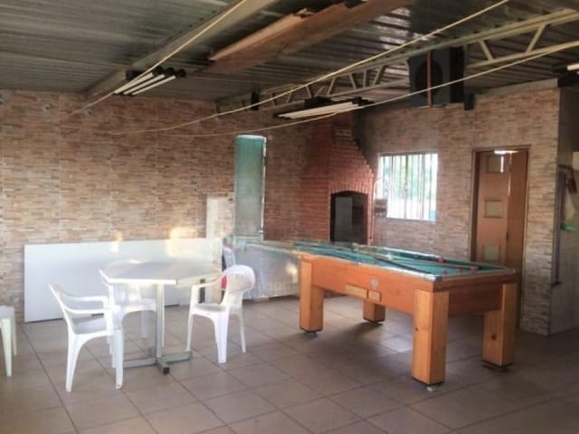 Sobrado com 240m² 3 quartos e 5 banheiros, à venda ou para alugar, no bairro Jardim Utinga em Santo André