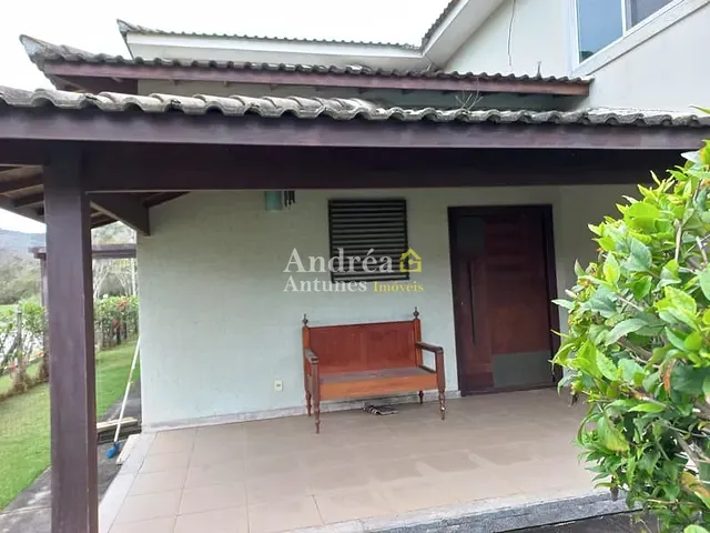 Sobrado com 500m² 5 quartos e 3 banheiros, à venda, no bairro JOSE GONÇALVES em ARMAÇÃO DE BÚZIOS