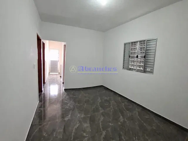 Sobrado com 255m² 3 quartos e 2 banheiros, à venda, no bairro Vila Nova Curuçá em São Paulo