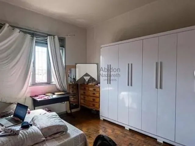 Sobrado com 220m² 6 quartos e 2 banheiros, à venda, no bairro Barreto em Niterói