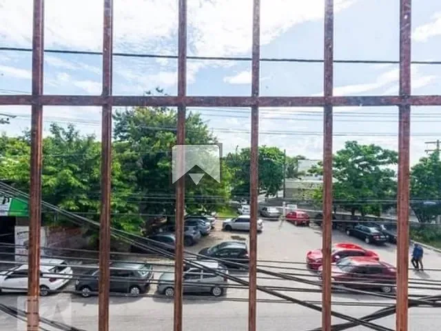 Sobrado com 220m² 6 quartos e 2 banheiros, à venda, no bairro Barreto em Niterói