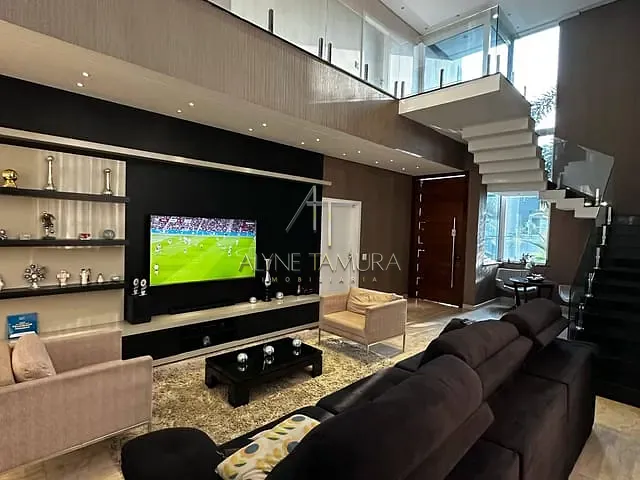 Sobrado com 420m² 4 quartos e 6 banheiros, à venda ou para alugar, no bairro Cerâmica em São Caetano do Sul