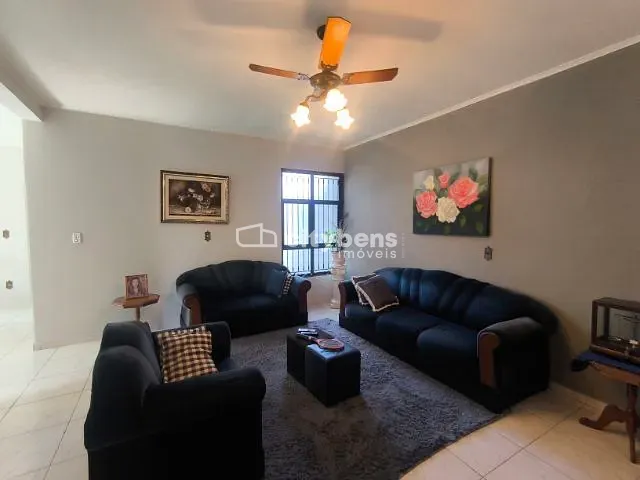 Sobrado com 280m² 3 quartos e 3 banheiros, à venda, no bairro Jardim Nova Yorque em Araçatuba