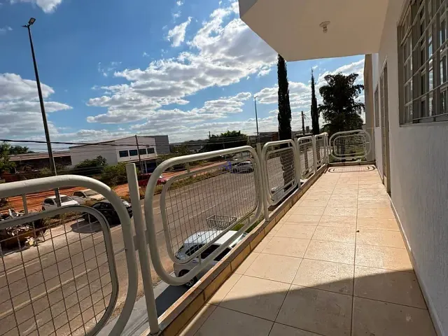 Sobrado 2 quartos e 1 banheiro, para alugar, no bairro Zona Industrial em Guará