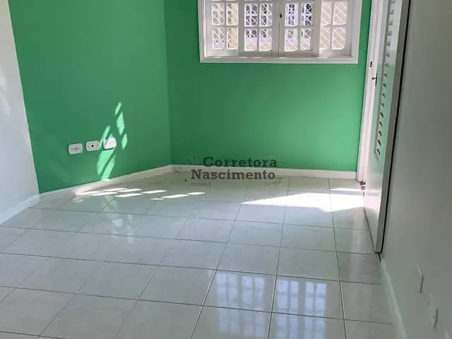 Sobrado 2 quartos e 2 banheiros, à venda, no bairro Jardim Flórida em Jacareí