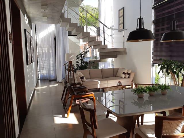 Sobrado com 264m² 3 quartos e 3 banheiros, à venda, no bairro Praia do Quilombo em Penha