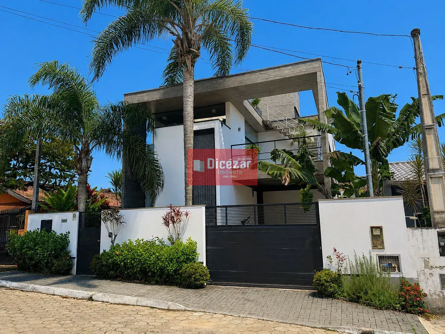 Sobrado, 3 quartos, 236 m² - Foto 1