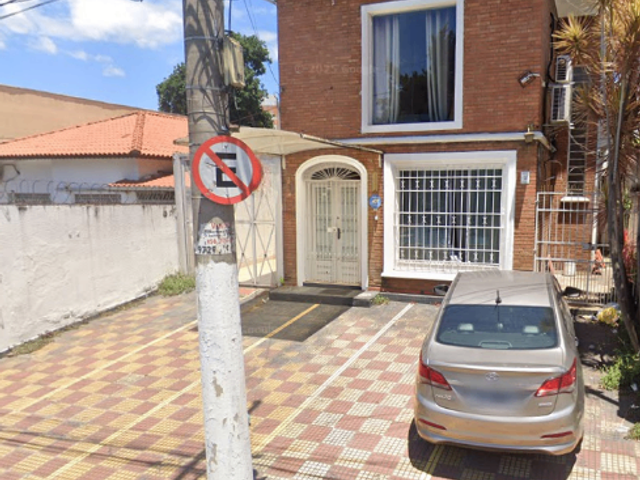 Sobrado com 380m², para alugar, no bairro Planalto Paulista em São Paulo