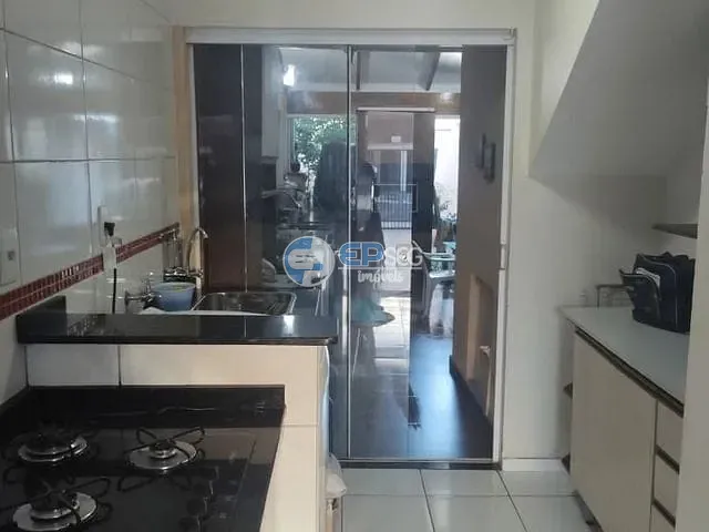 Sobrado com 120m² 3 quartos e 3 banheiros, à venda, no bairro Jardim São Paulo em Londrina