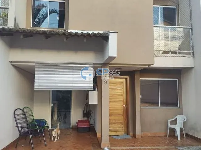 Sobrado com 120m² 3 quartos e 3 banheiros, à venda, no bairro Jardim São Paulo em Londrina