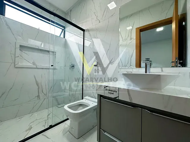 Sobrado com 360m² 4 quartos e 6 banheiros, à venda, no bairro Residencial Gaudi em Anápolis
