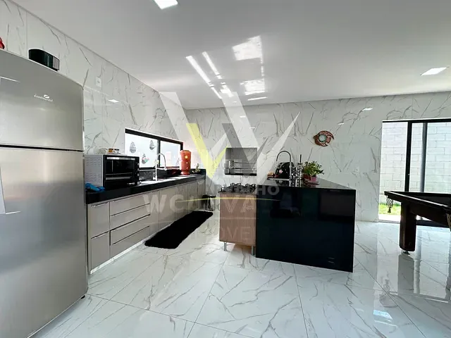 Sobrado com 360m² 4 quartos e 6 banheiros, à venda, no bairro Residencial Gaudi em Anápolis