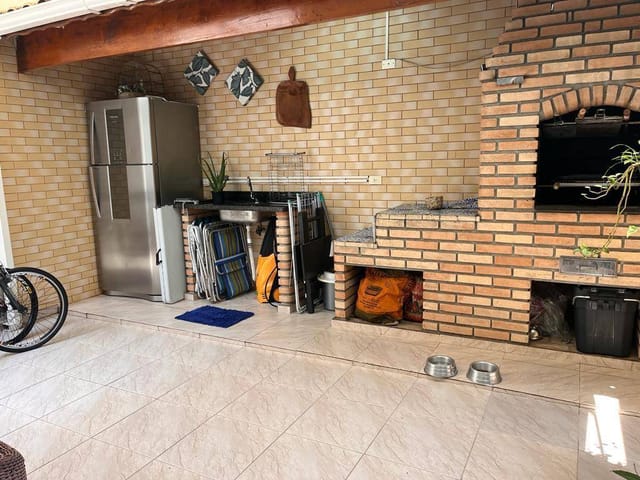 Sobrado 3 quartos e 1 banheiro, para alugar, no bairro Vila Camilópolis em Santo André